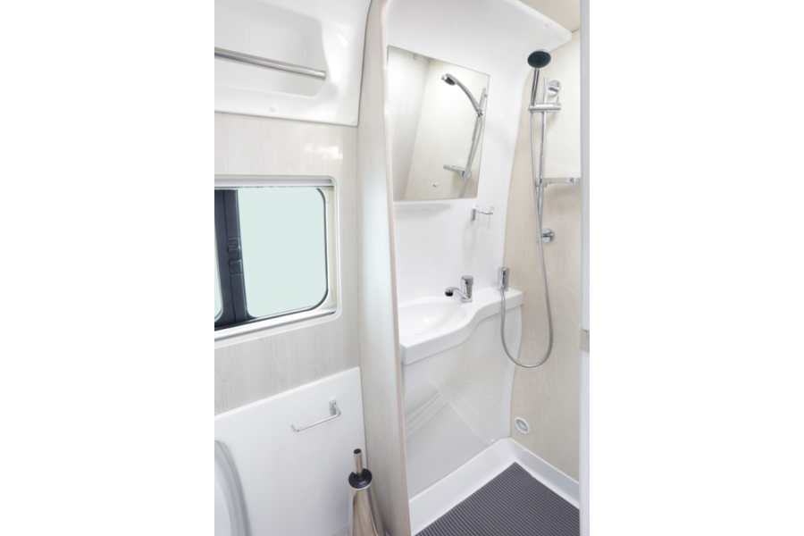 Auto-Sleeper Warwick XL-2 - Dutch Bull Campers - 6