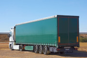 Vrachtwagen met schuifzeil - Huren.nl - 4