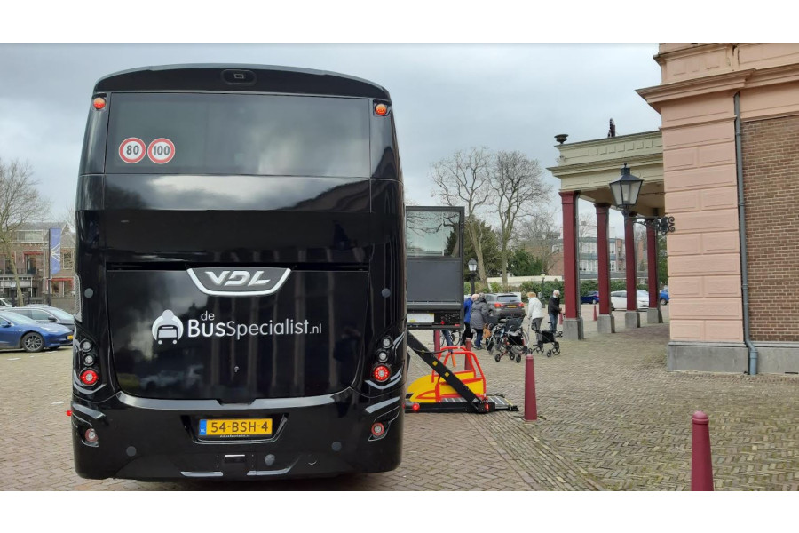 Rolstoeltouringcar - deBusSpecialist - deLimoSpecialist - 4