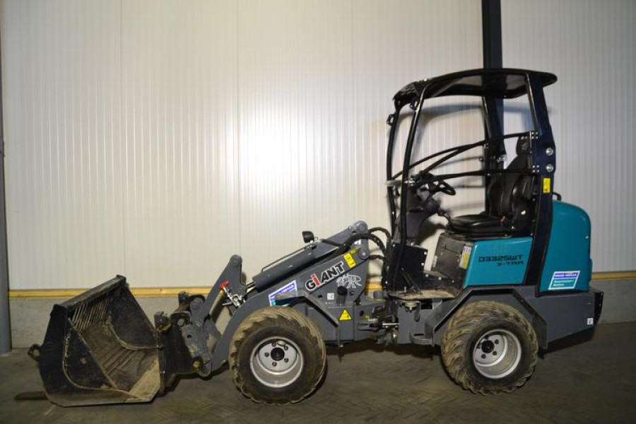 Mini kniklader - 1,5 ton - Dekker Verhuur - 1