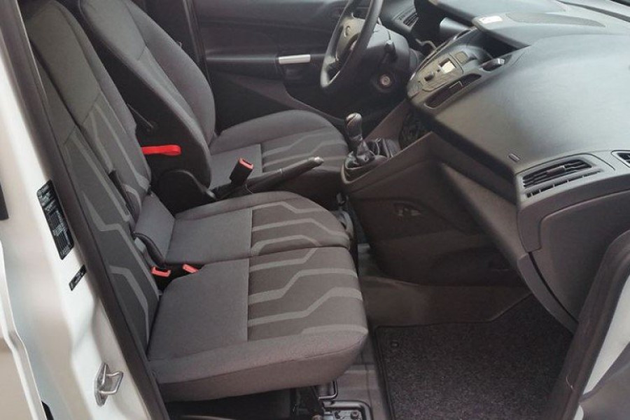 Bestelauto huren | Ford Transit - Helm Autoverhuur - 1