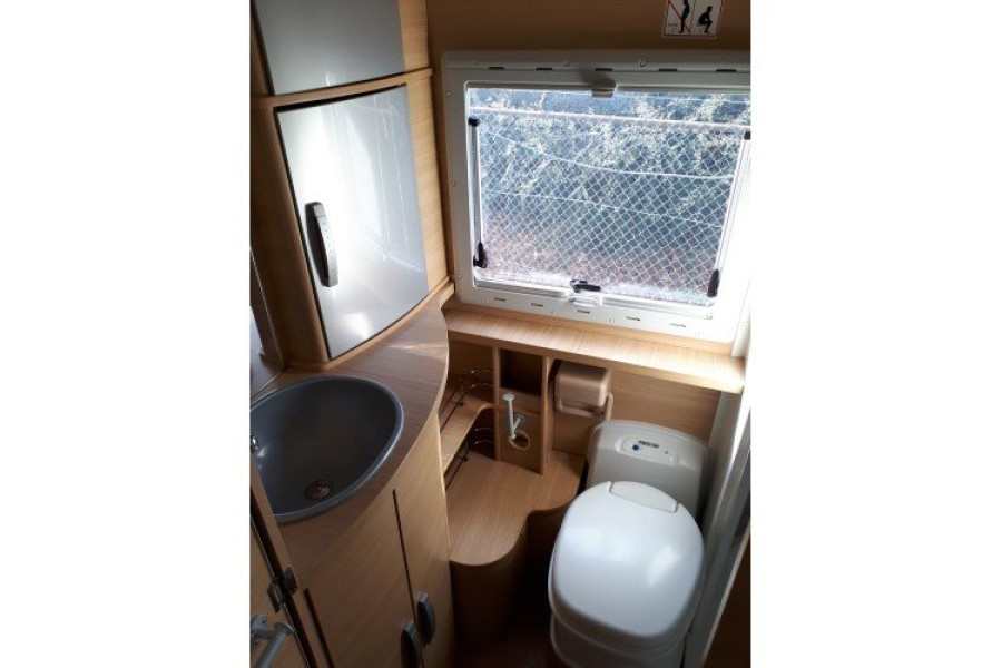 Half-integraal camper - Ikwileencamperhuren.com - 1