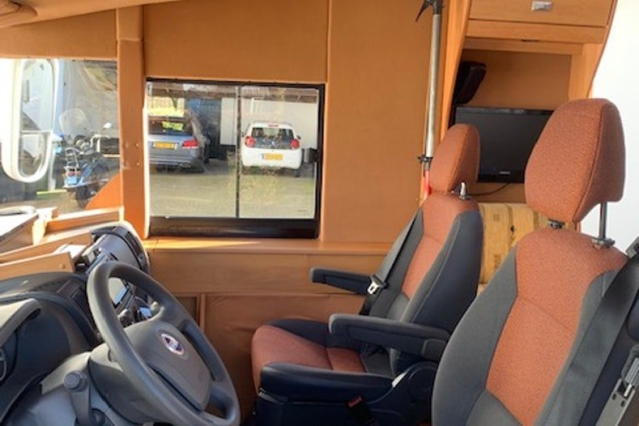 Integraal camper - Camper Rental Holland - 1