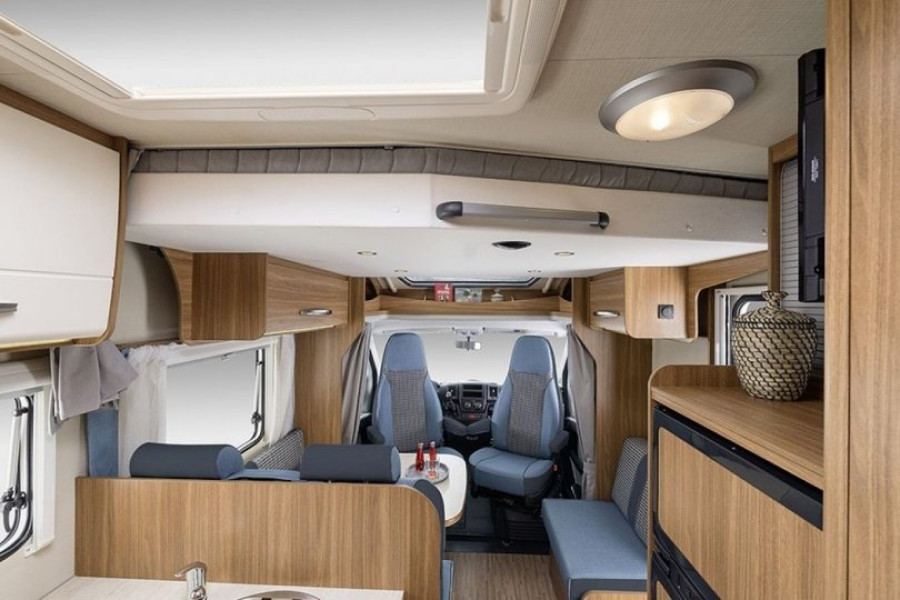 Half-integraal camper | Fiat Carado T449 - Compacte Campers - 1