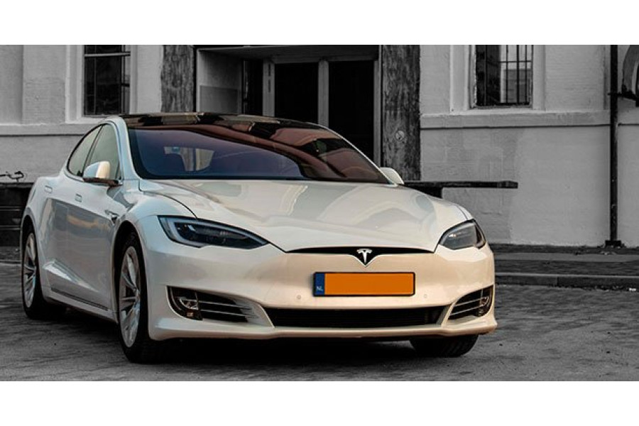 Tesla Model S - Drive The Passion - 1
