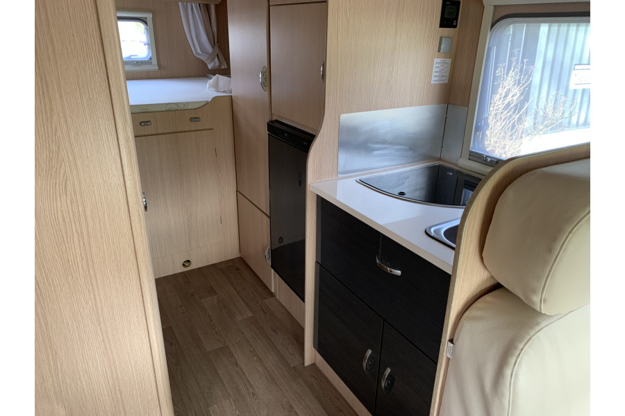 Alkoof camper | XGO Dynamic 28 - Camper-te-huur - 1