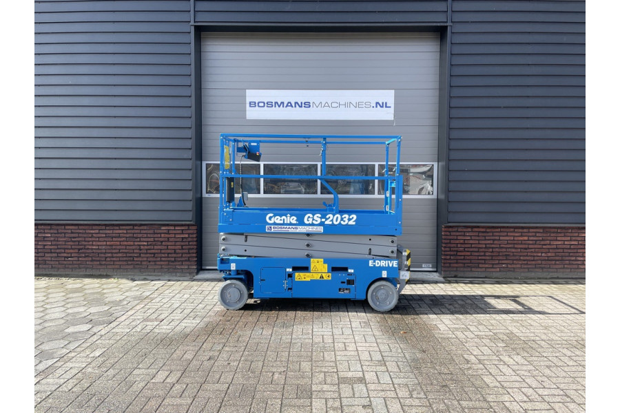 Schaarhoogwerker | 8,1m - Bosmans Machines B.V. verhuur - verkoop - 1