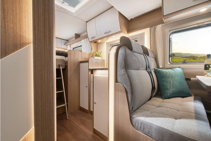 Sunlight T67S automaat - Camperverhuur aan de Vecht - 4