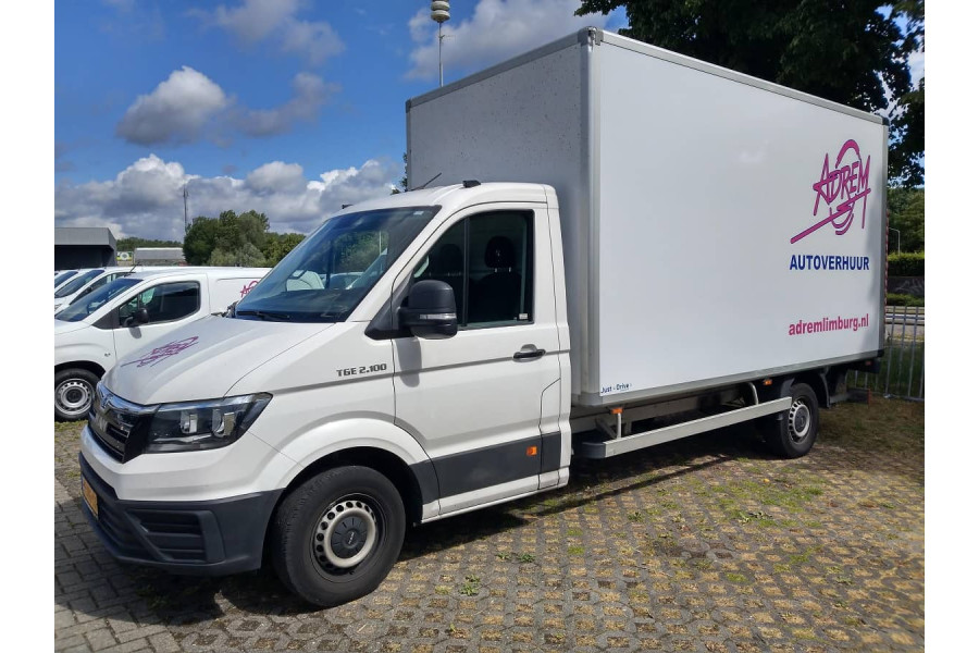 Bestelbus met laadlift - Autoverhuur Limburg - zijaanzicht