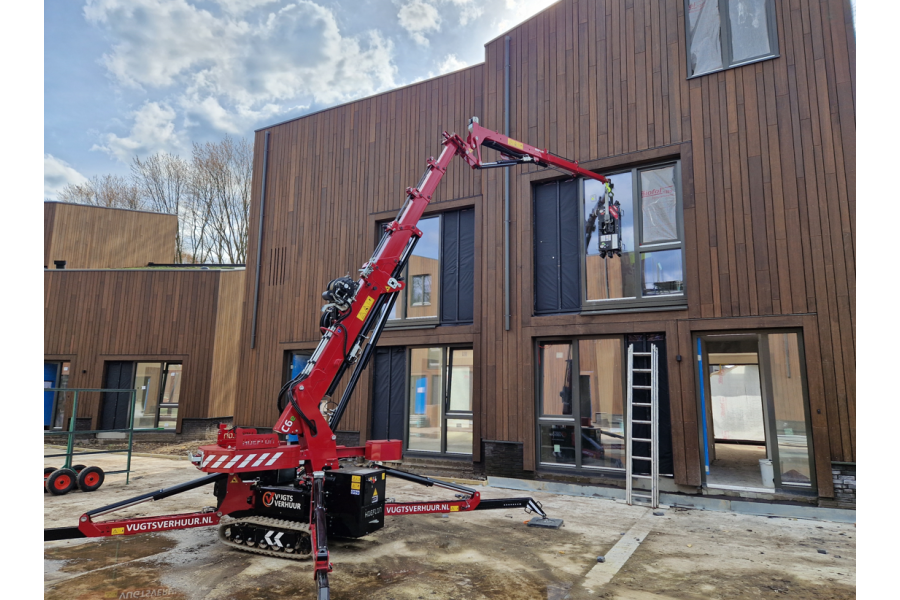 Mini hijskraan | C6e bemand - Vugts Verhuur - 2