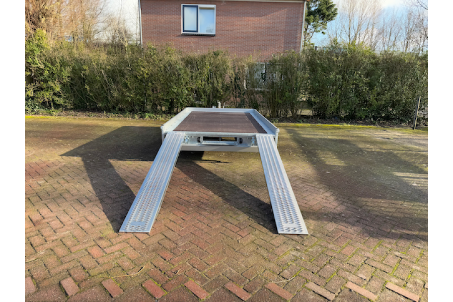Autotransporter enkelasser 3,5x2,0 meter (1500KG) - Vosse verhuur - 2