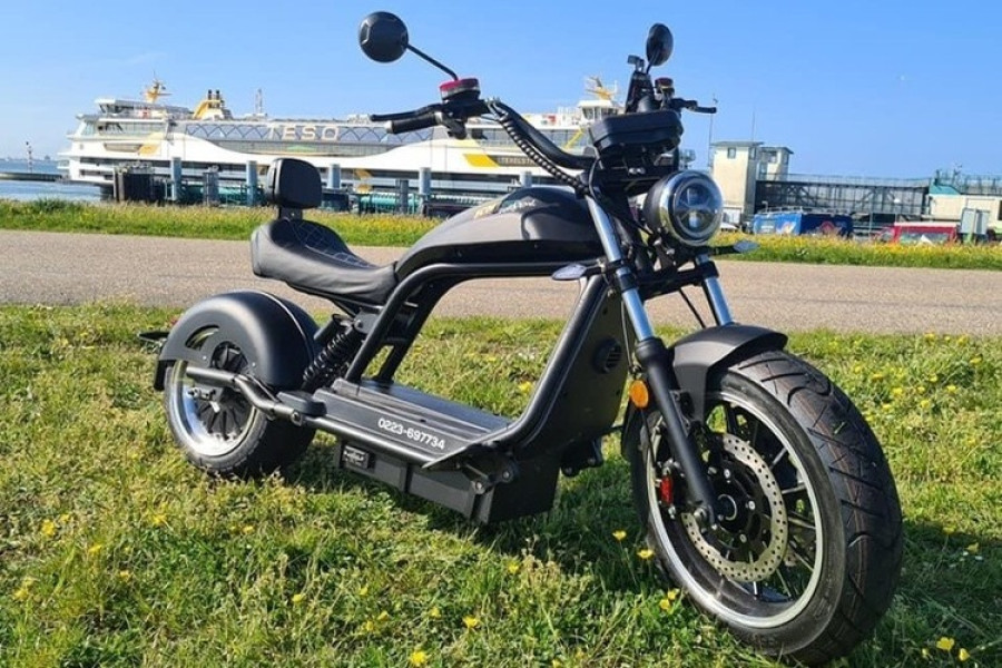 Elektrische Harl-E chopper - Scootout rent & event - 1