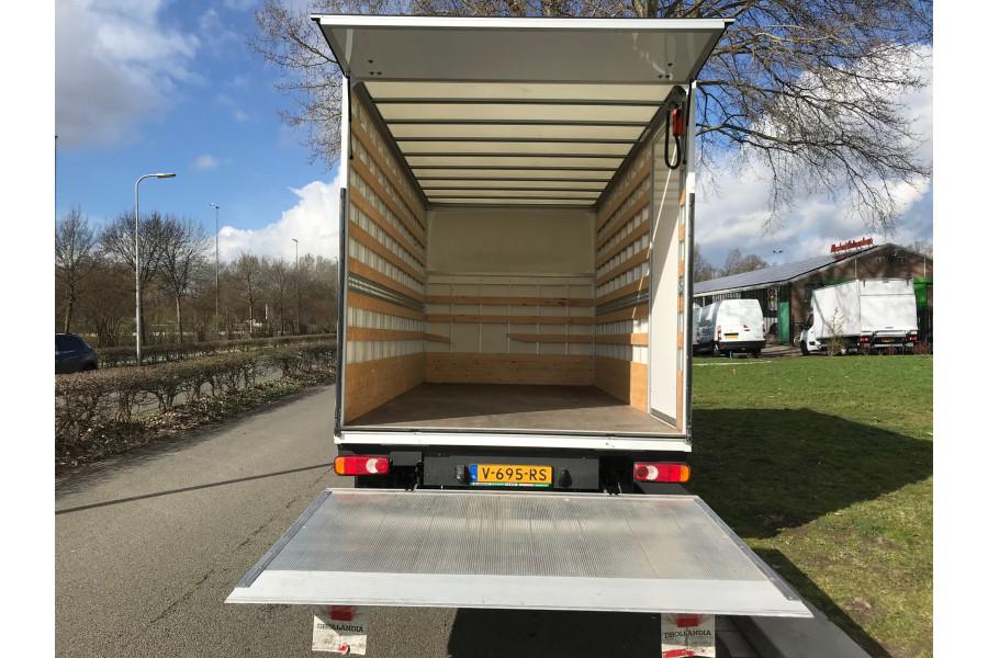 Bakwagen met laadklep - Blankert Autoverhuur - 2