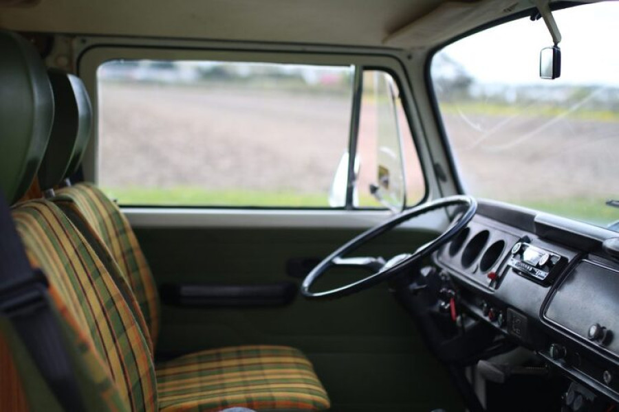 Retro Volkswagen camper | T2 Berty - Camper Voet - 2