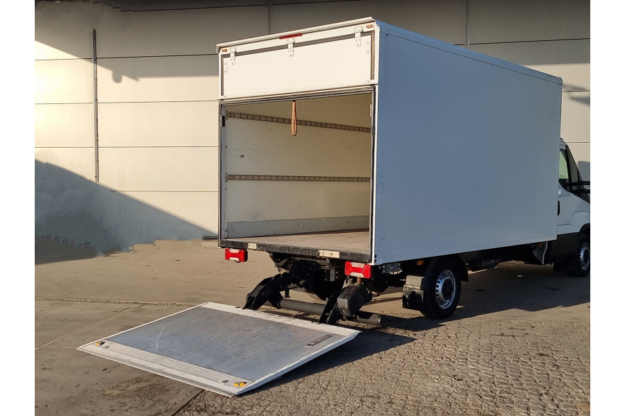 bakwagen met laadklep - Plesman Mobility - 3