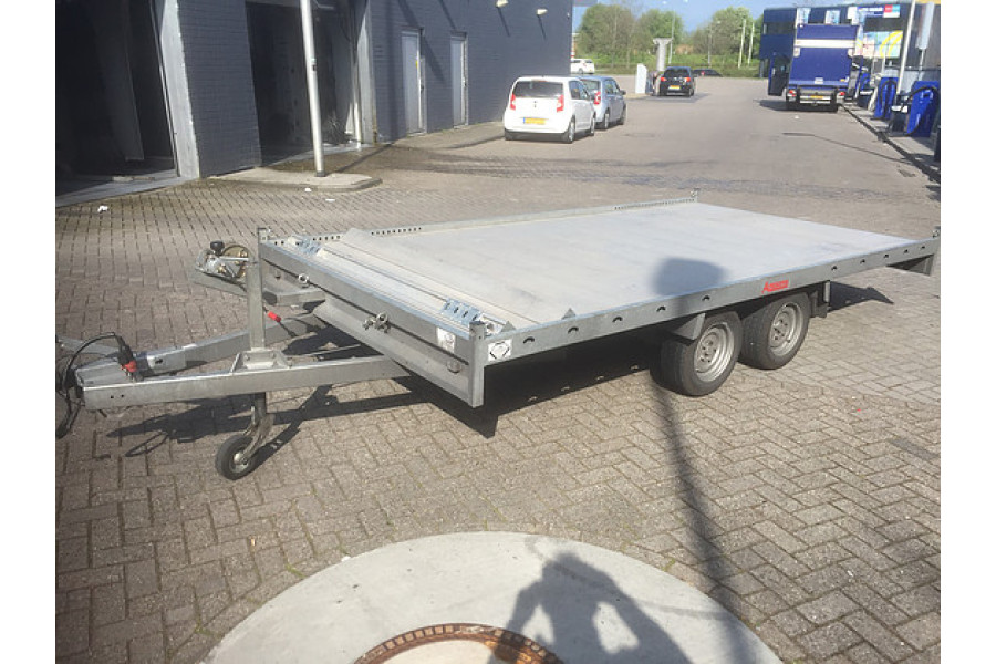 Autotransporter - Tango Carwash & aanhangwagenverhuur Havendreef - 1