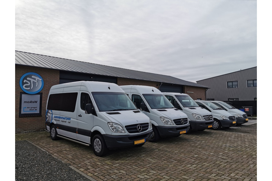 9 Persoons bus - TTS Autoverhuur - 1