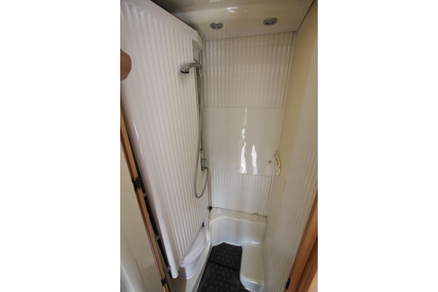 Camper Dethleffs Globetrotter 7 persoons - Brabant Caravans - 8