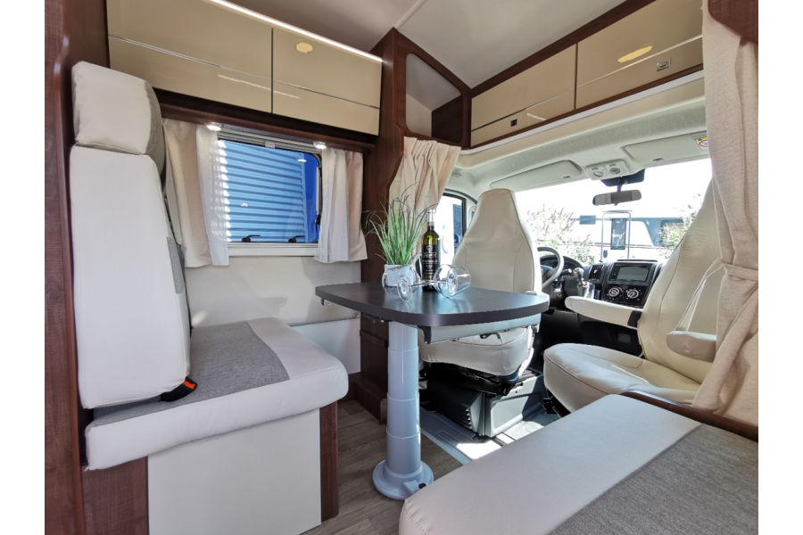 XGO Dynamic 98 Plus - Dutch Bull Campers - 2