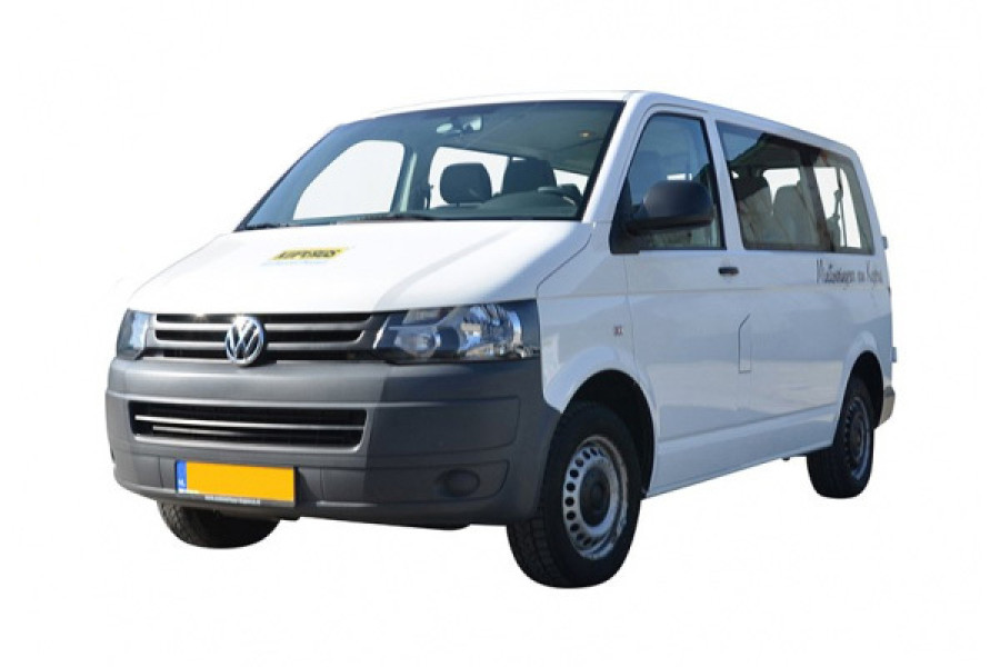 9 persoons busje - Kuperus Autoverhuur - vooraanzicht