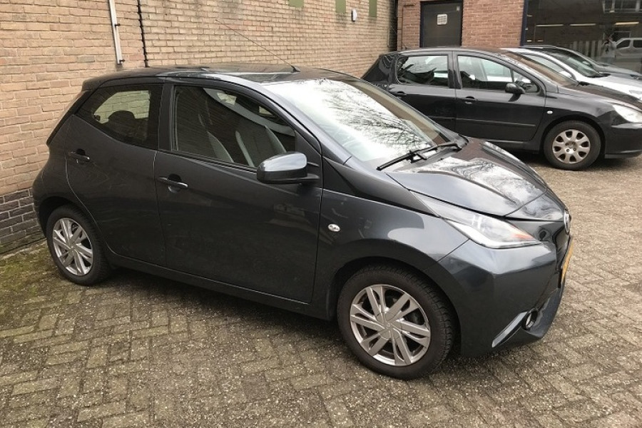 Hatchback | Toyota Aygo - Autobedrijf Van Oort - 1