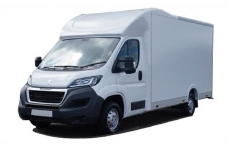 Bakwagen met laadklep huren | Fiat Ducato - AutoRent Vitesse - 1 | witte bakwagen met laadklep in parkeermodus