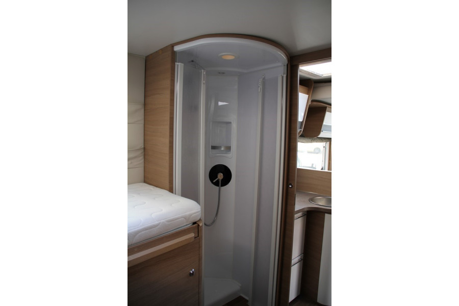 Half-integraal automaat camper - Kordes Campers