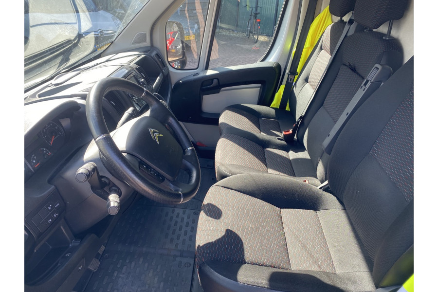 Bestelbus | 12m3 - AutoRent Arnhem en Nijmegen - 4