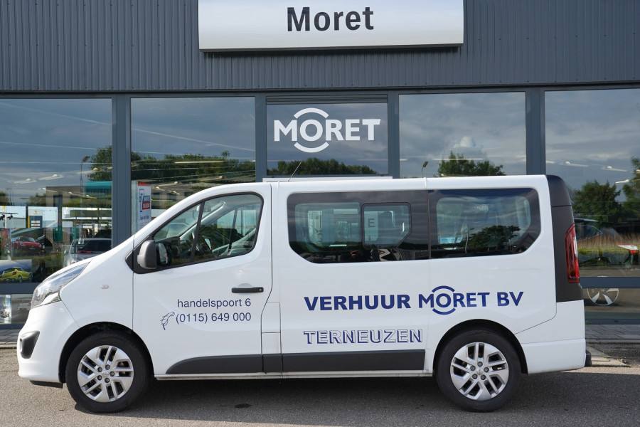 Personenbus 6 persoons - Automobielbedrijf Moret - 1