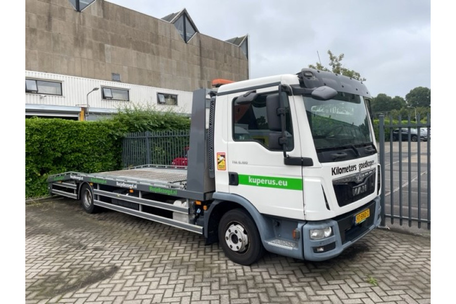 Oprijwagen met elektrische lier - Kuperus Autoverhuur - 3