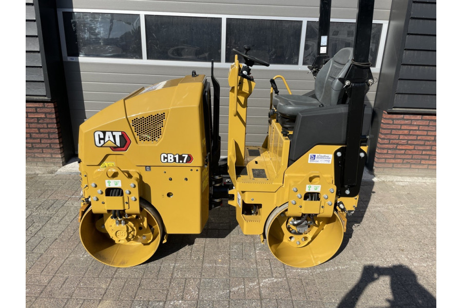 Caterpillar wals - Bosmans Machines B.V. verhuur - verkoop - 2