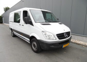 Bestelbus met dubbele cabine