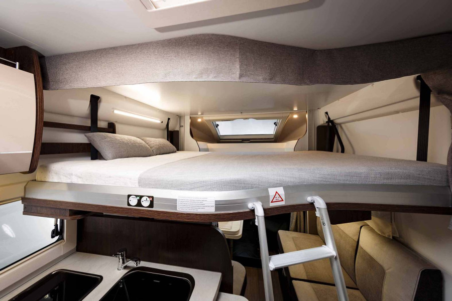 Automaat - Benimar Cocoon 463 - Camperverhuur aan de Vecht - 3