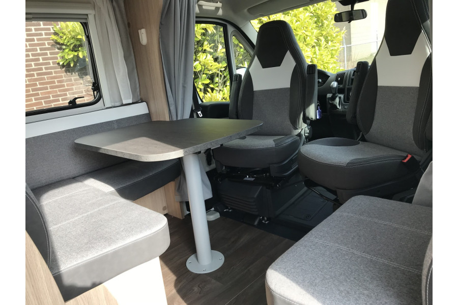 Sunlight T69L automaat - Camperverhuur aan de Vecht - 4