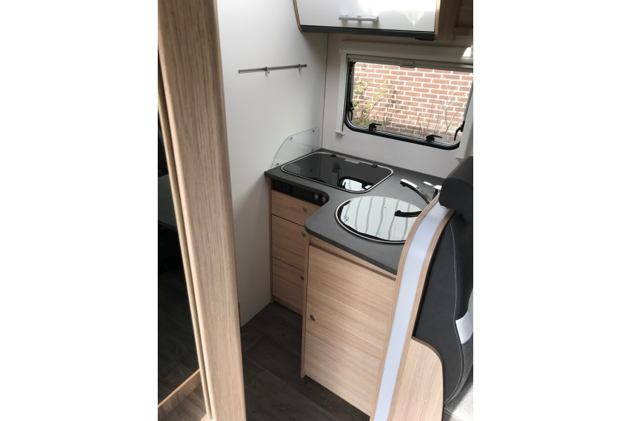 Sunlight T69L automaat - Camperverhuur aan de Vecht - 5