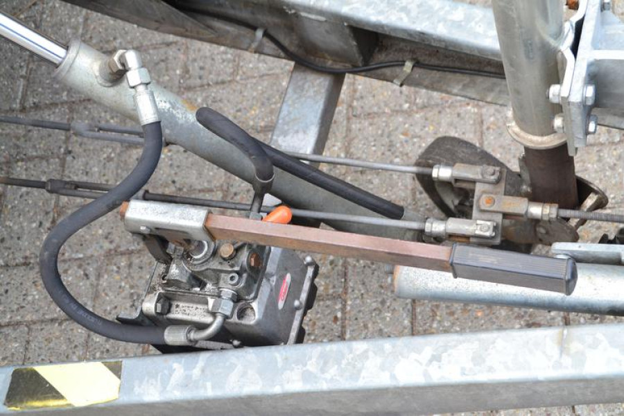 Machinetransporter 3000 kg - Dekker Verhuur - 1