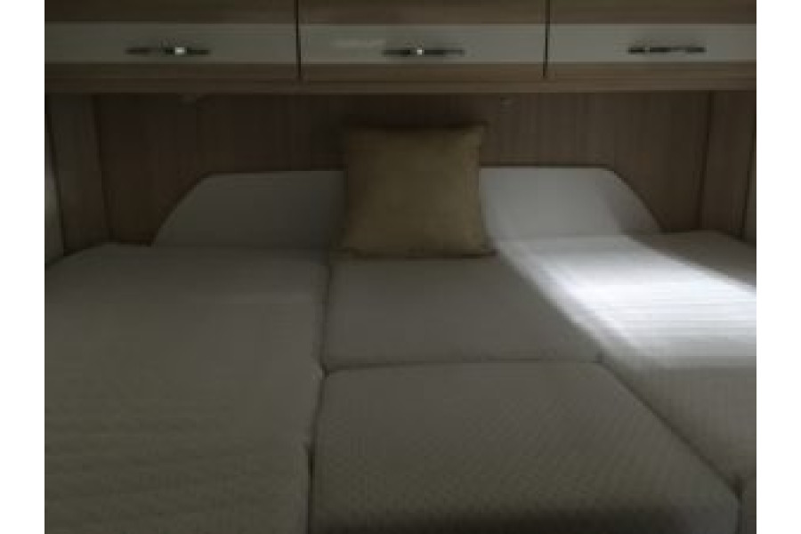 Half-integraal camper | Bürstner Travel Van - Camper-te-huur - 1