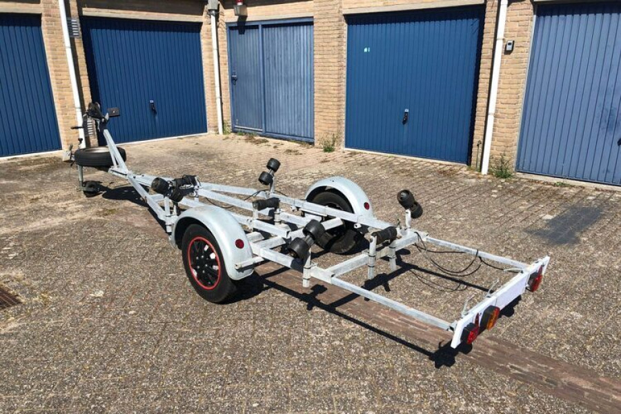 Boottrailer kantelbaar - Brouwer Steiger Verhuur - 1