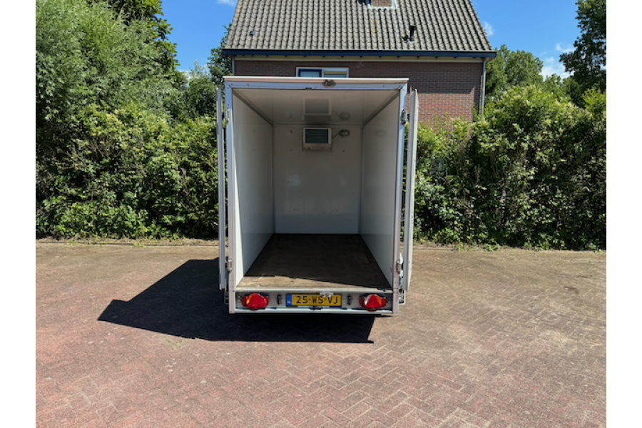 Koelaanhanger dubbelasser 3,0x1,5x1,8 meter (2500KG) - Vosse verhuur - 3
