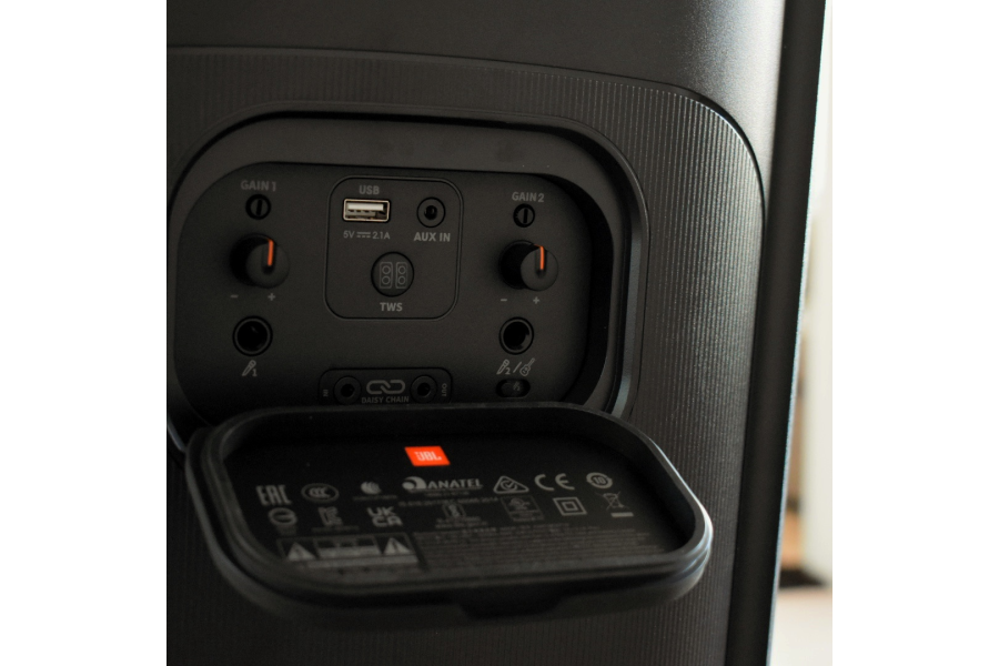 JBL Partybox 310 - fissahuren.nl - 3