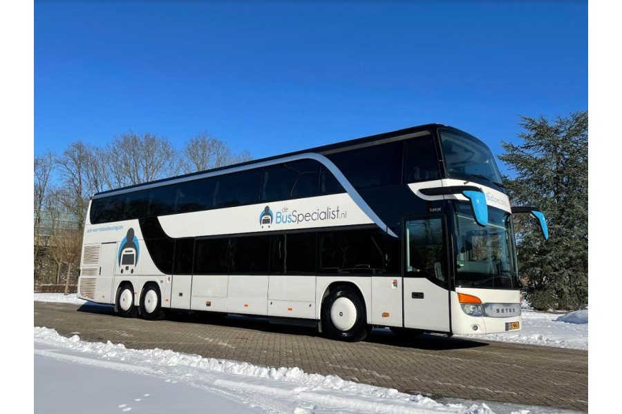 Dubbeldekker - 80 personen - deBusSpecialist - deLimoSpecialist - 2