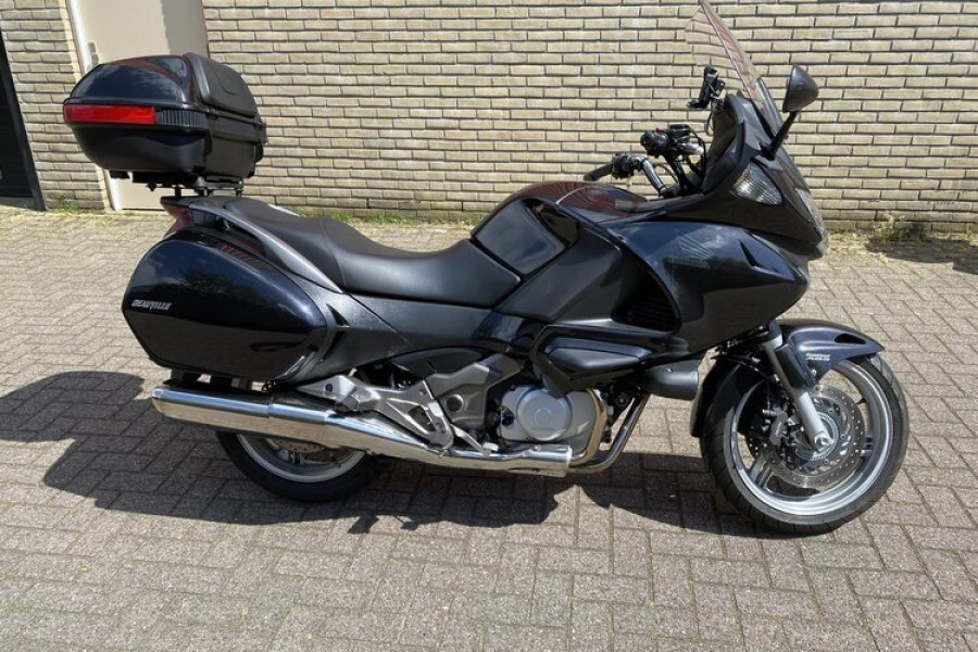 Toermotor | Honda Deauville NT700V - Car Diamonds - 2