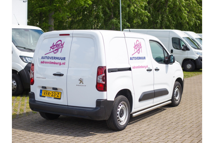 Bestelauto - Autoverhuur Limburg - Peugeot Partner - achteraanzicht
