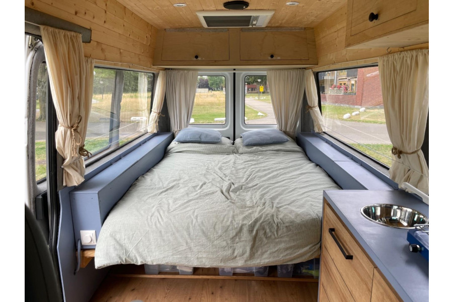 Grijze Buscamper Mercedes-benz Sprinter 308 - Brabant Caravans - 3