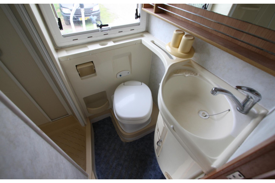 Camper Rimor Superbrig 7 persoons - Brabant Caravans - 8