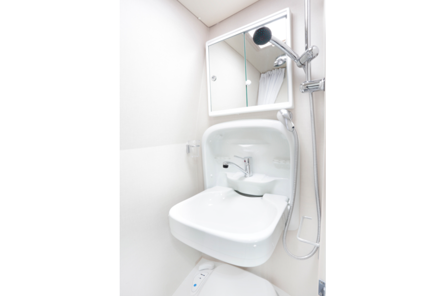 Automatische buscamper 2 persoons - Dutch Bull Campers - 4