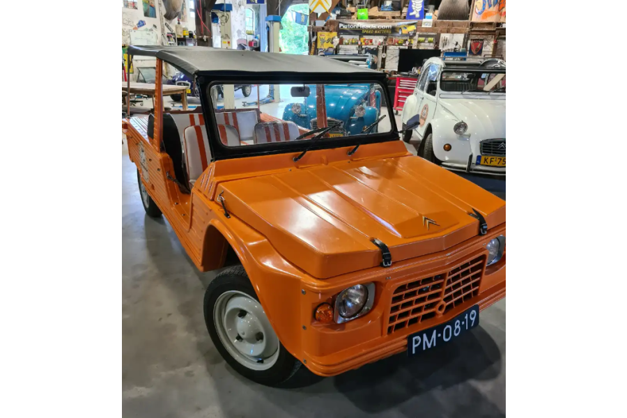 Mehari Kirghiz (Oranje) - Ribbelbus.nl - 2