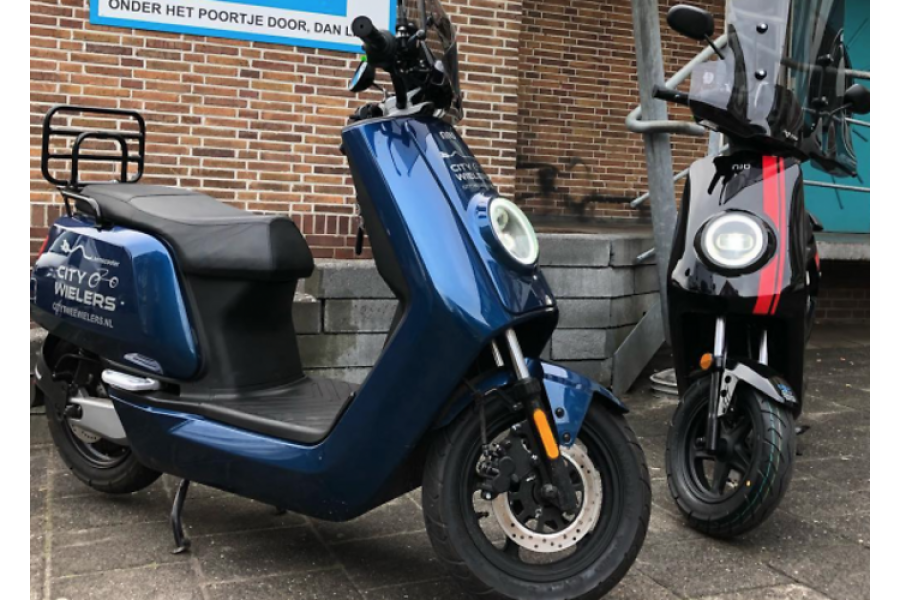 Elektrische scooter NIU - City Tweewielers | Scooters Groningen - 1