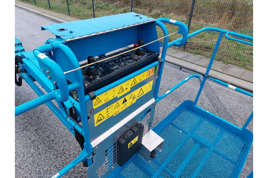 Telescoophoogwerker 27,9m - Van Adrighem - 5