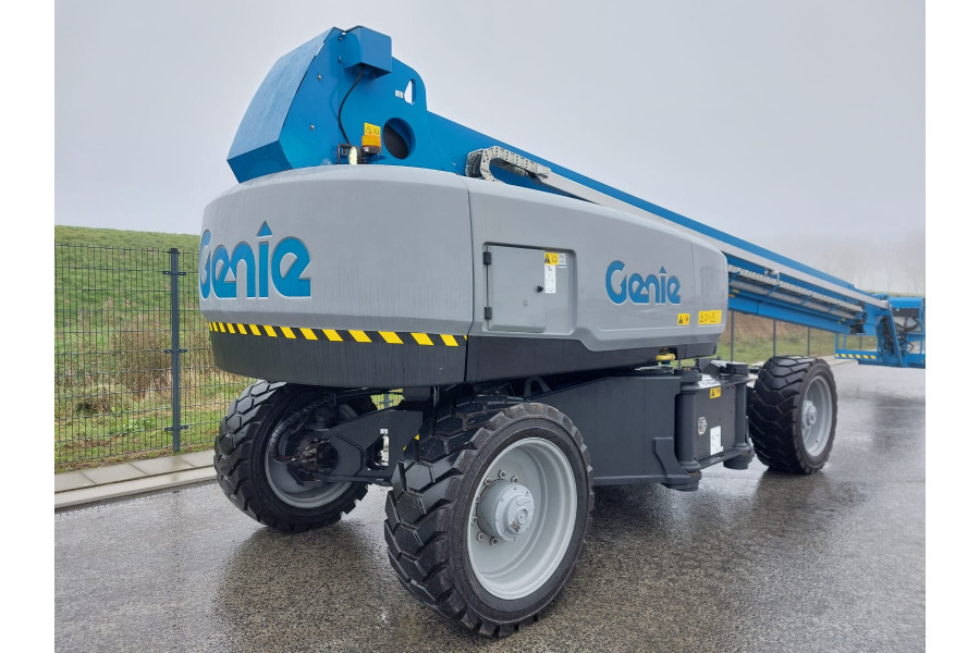 Telescoophoogwerker 40,1m - Van Adrighem - 3